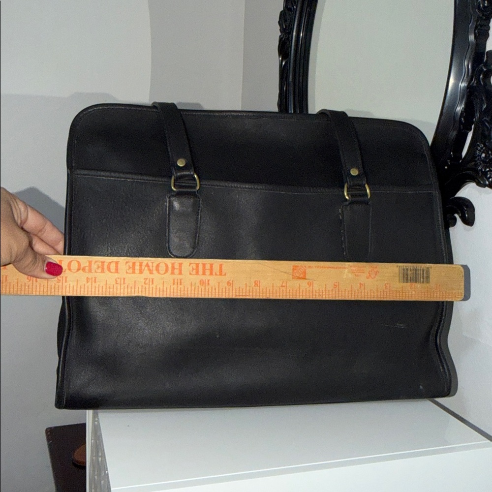 LAURA USA Black Leather Tote Bag with Gold harware - Picture 10 of 17